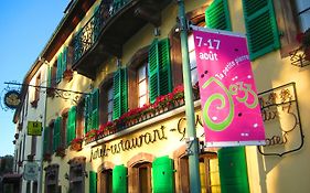 Logis Hotel-Restaurant Aux Trois Roses